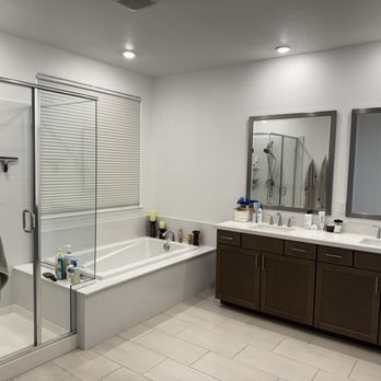 1. Golden Breeze Cleaning
