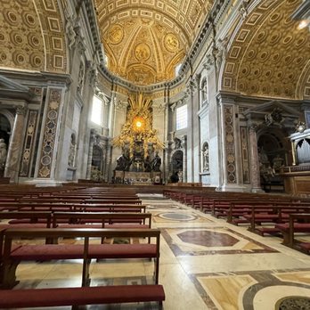 St. Peter's - Main altar - Guest Houses Near Me - Rome, RM