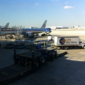 American Airlines - Airlines Near Me - Miami, Florida