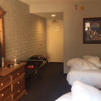 Harrah's Laughlin - A Caesars Rewards Destination - Room - Hotels Near Me - Laughlin, Nevada Harrah's Laughlin - A Caesars Rewards Destination - Room - Hotels Near Me - Laughlin, Nevada