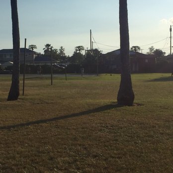 Ewa Beach Park - The basketball court and the polls for volleyball. - Parks Near Me - Ewa Beach, Hawaii