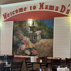 Mama D's - Dining room