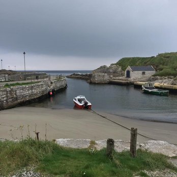 Belfast Black Taxi Tours - GoT filming location at Ballintoy Harbour - Taxis Near Me Belfast Black Taxi Tours - GoT filming location at Ballintoy Harbour - Taxis Near Me