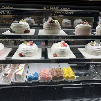 Rommy - Cake selection - Coffee & Tea Near Me - Rochester Hills, Michigan