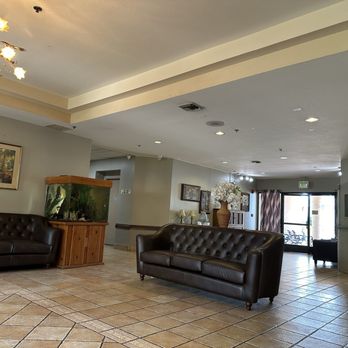 Courtyard Plaza Living - Mai Lobby, Living Room. - Retirement Homes Near Me - Van Nuys, California Courtyard Plaza Living - Mai Lobby, Living Room. - Retirement Homes Near Me - Van Nuys, California