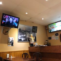 Pizzeria Maya - The classic pizza man, loved the pizza and the price!