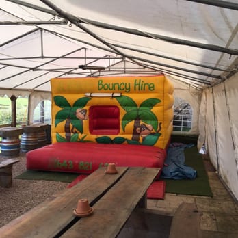 The Park Gate - Free bouncy castle - Pubs Near Me - Bromsgrove, WOR