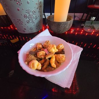 Zen Room Kava Lounge - Complimentary snack - Coffee & Tea Near Me - Saint Paul, Minnesota Zen Room Kava Lounge - Complimentary snack - Coffee & Tea Near Me - Saint Paul, Minnesota