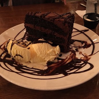 Lakeview Grille - Double Chocolate Cake with Ice Cream - American Near Me - Yorkville, Illinois