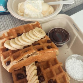 Waffle and Berry - Waffles Near Me - Honolulu, Hawaii