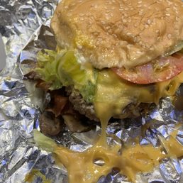 Bacon cheese burger