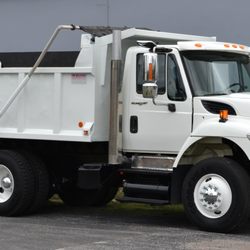 F.A. Commercial - International 7900 Dump Truck Tandem axles 55k mile 1 Owner city owned truck since new !