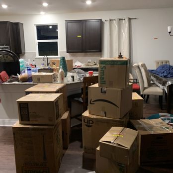 Davis Moving & Cleaning - Movers Near Me - Cibolo, Texas