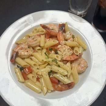 Paradise Beach Grille - Prawn Linguini - New American Near Me - Capitola, California Paradise Beach Grille - Prawn Linguini - New American Near Me - Capitola, California