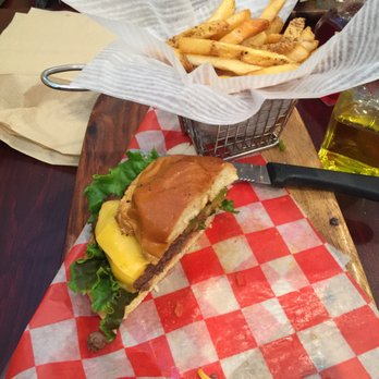 Parkview Bakery Cafe - Park view burger - Bakeries Near Me - Providence, Rhode Island