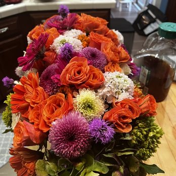 Metro Flower Market - Flowers from metro- of note the white mum was ruined by me- fell into the water and I didn't get it out in time - Florists Near Me - Chantilly, Virginia Metro Flower Market - Flowers from metro- of note the white mum was ruined by me- fell into the water and I didn't get it out in time - Florists Near Me - Chantilly, Virginia