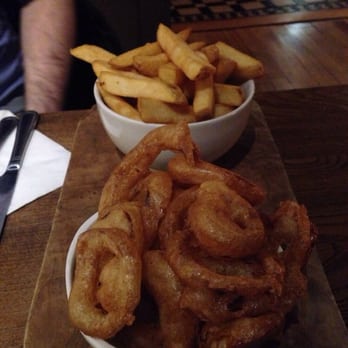 The Curler's Rest - Chips and onion rings! Mmm! - Pubs Near Me - Glasgow, GLG The Curler's Rest - Chips and onion rings! Mmm! - Pubs Near Me - Glasgow, GLG