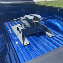 VIP Truck and Fleet Upfitters - Fifth wheel installation