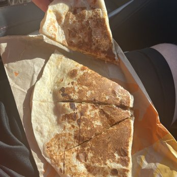 Taco Bell - Steak quesadillas w/o jalapeño sauce - Fast Food Near Me - Scottsdale, Arizona Taco Bell - Steak quesadillas w/o jalapeño sauce - Fast Food Near Me - Scottsdale, Arizona