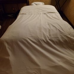 The Lotus Center - Massage Bed