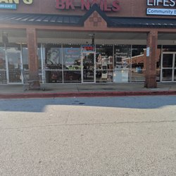 B K Nails - Location