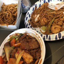 Beef with garlic sauce Shrimp Lo Mein