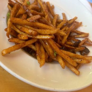 House Kitchen & Bar - Short rib sticky fries - New American Near Me - Sacramento, California