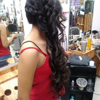 Clip N Curl - Hair Salons Near Me - Austin, Texas