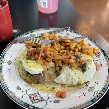 Thanks A Brunch - Gilbert - Tomatillo Pork Eggs Benedict - Burgers Near Me - Gilbert, Arizona