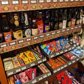 Cracker Barrel Old Country Store - American Near Me - Clemmons, North Carolina