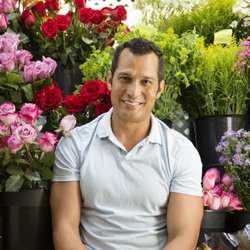 The Flowerman - Lou Quismorio The Flowerman