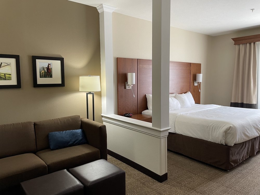 COMFORT SUITES HOTEL AND CONFERENCE CENTER - Updated May 2024 - 29