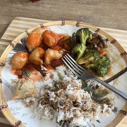 China King - Sweet And Sour Chicken, Beef and Broccoli