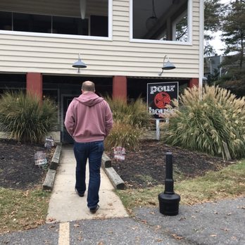 Pour House Pub - Pubs Near Me - Chester, Maryland Pour House Pub - Pubs Near Me - Chester, Maryland
