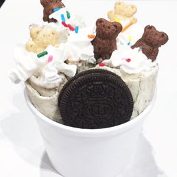 Thai Style Ice Cream Rolls