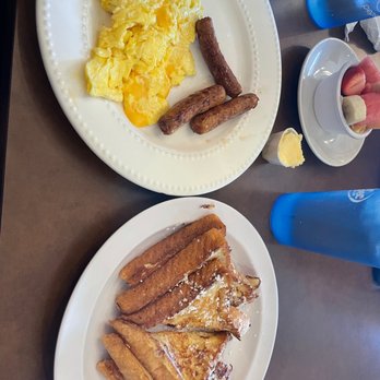Warwick Restaurant - French toast eggs and sausage links - Breakfast & Brunch Near Me - Newport News, Virginia Warwick Restaurant - French toast eggs and sausage links - Breakfast & Brunch Near Me - Newport News, Virginia