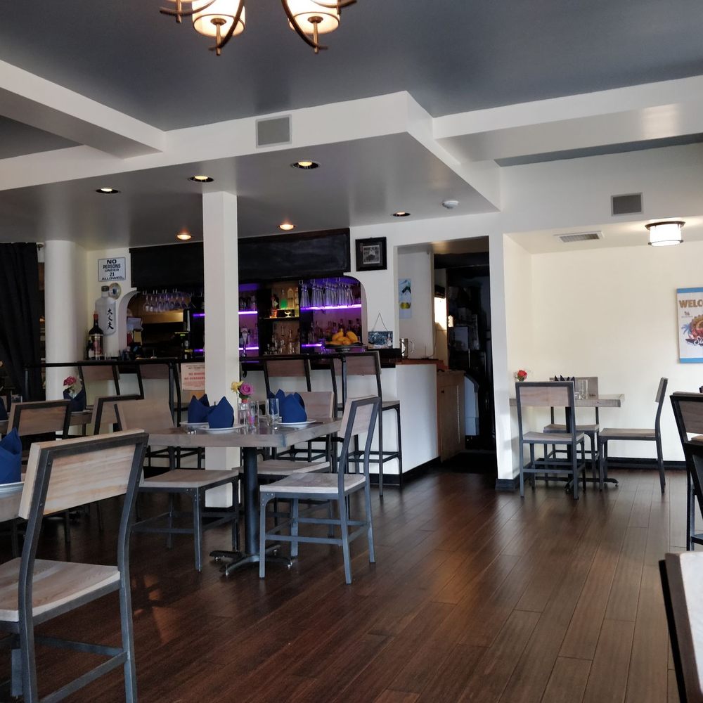 Ban Hua Sai - Interior - Thai Near Me - Seattle, Washington Ban Hua Sai - Interior - Thai Near Me - Seattle, Washington