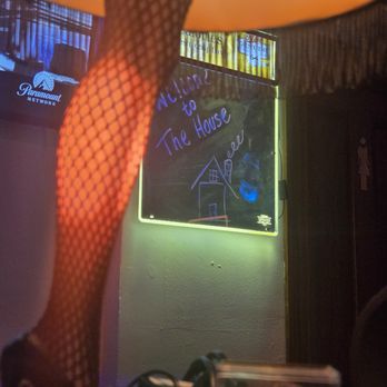 The House - Dive Bars Near Me - Milwaukee, Wisconsin The House - Dive Bars Near Me - Milwaukee, Wisconsin
