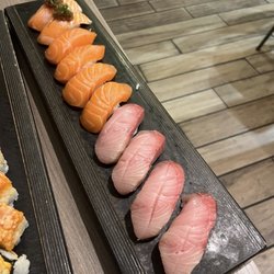 Salmon and yellowtail nigiris
