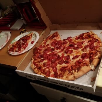 Petrilli's Pizza - Pizza Near Me - Upland, California