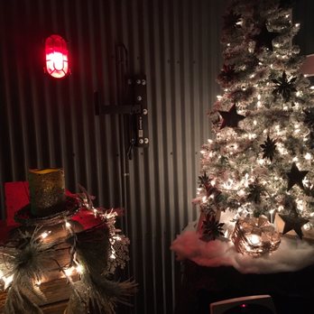 Pier 115 - Christmas deco abound in private area - Sports Bars Near Me - Edgewater, New Jersey Pier 115 - Christmas deco abound in private area - Sports Bars Near Me - Edgewater, New Jersey