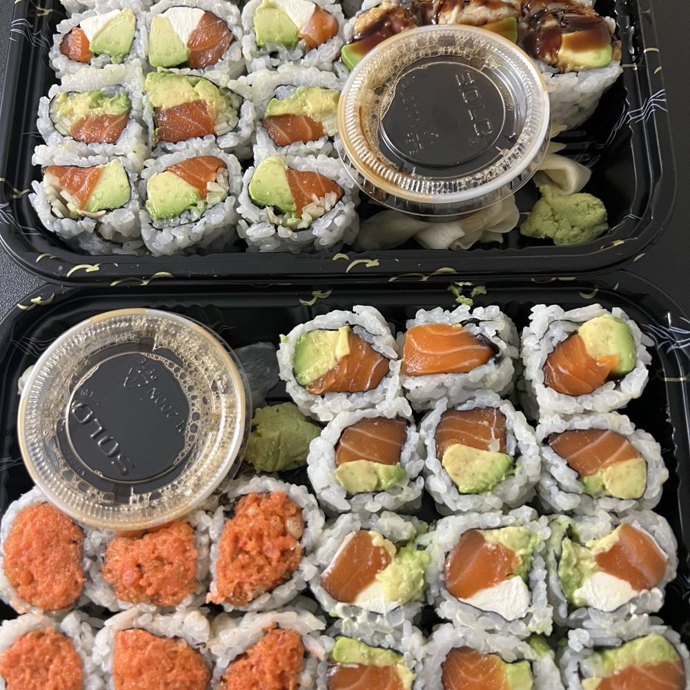 Salmon Avocado, Philadelphia, Eel Avocado, Alaskan (note, the Alaskan is supposed to be in the tray with the eel avocado) Salmon Avocado, Philadelphia, Eel Avocado, Alaskan (note, the Alaskan is supposed to be in the tray with the eel avocado)