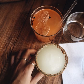 Candelaria - Drankss over priced and tiny but good - Mexican Near Me - Paris, 75