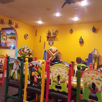 Guadalajara Mexican Restaurant - Dining area - Mexican Near Me - Watertown, South Dakota Guadalajara Mexican Restaurant - Dining area - Mexican Near Me - Watertown, South Dakota