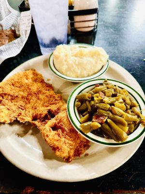 Farmhouse Cafe & Bakery