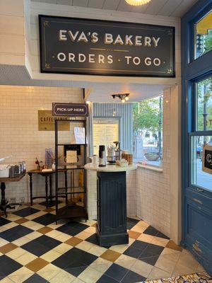 Eva's Bakery by null