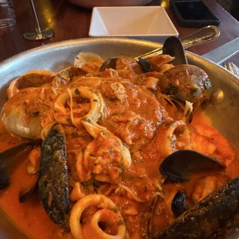 Carmelina's - Italian Near Me - Boston, Massachusetts