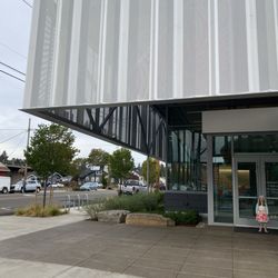 Gladstone Public Library - Entrance