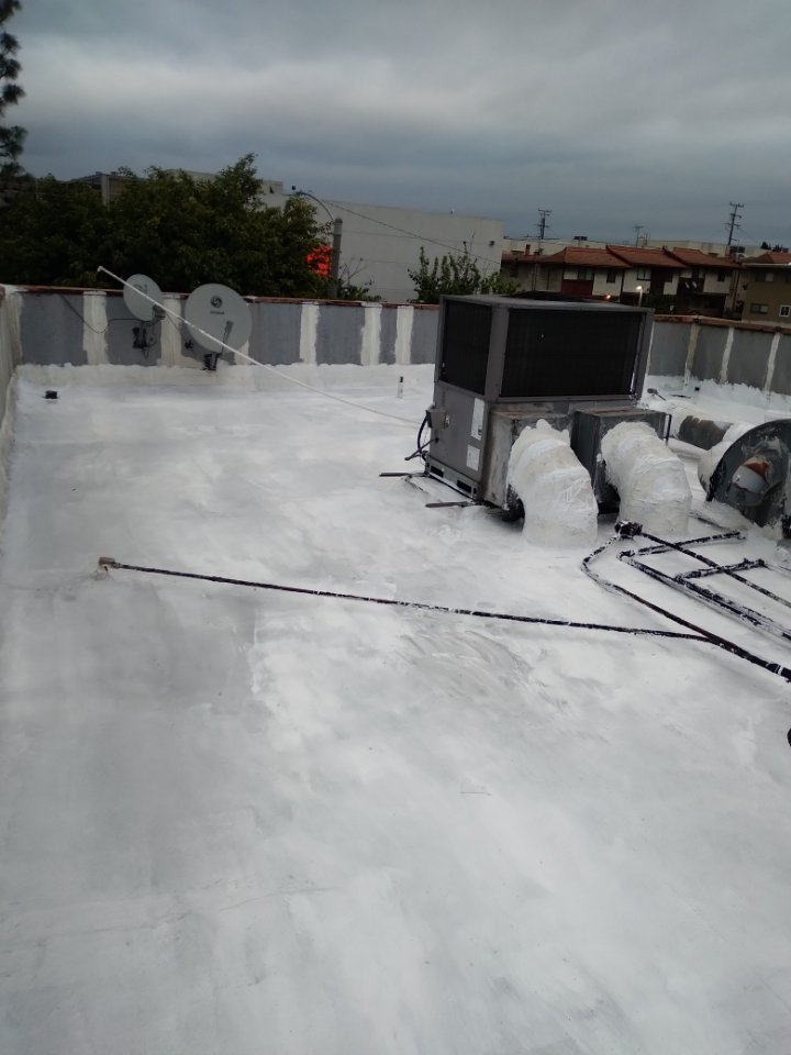 Slide of RR Roofing Service