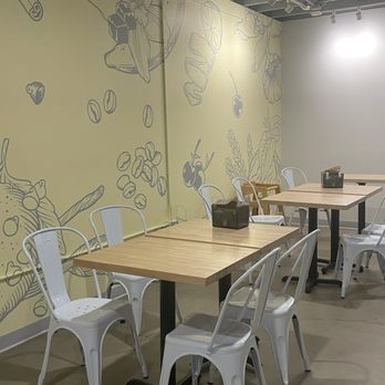 Em’s Ice Cream - seating area - Ice Cream & Frozen Yogurt Near Me - Wheat Ridge, Colorado Em’s Ice Cream - seating area - Ice Cream & Frozen Yogurt Near Me - Wheat Ridge, Colorado